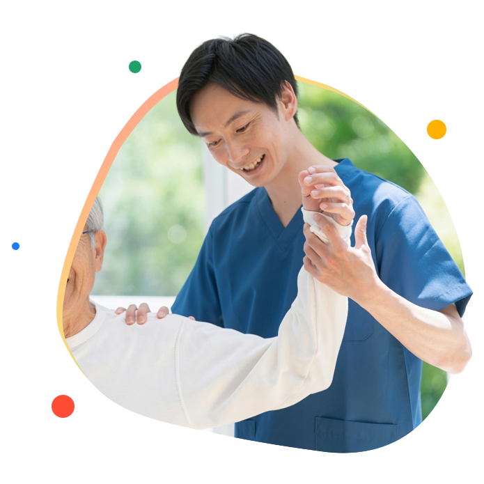 リハビリを行う介護スタッフ